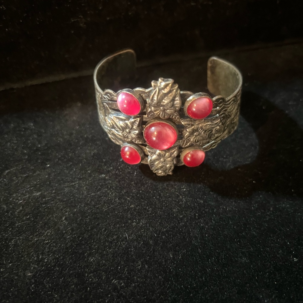 Vintage Southwestern Floral Etched Chunky Cuff